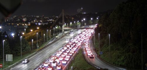 Retenciones de seis kilómetros en los accesos a Bilbao