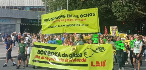 Miles de personas se manifiestan en Bilbao contra «el negocio de la vivienda»