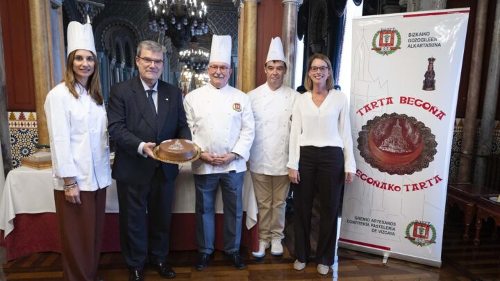 Ayuntamiento de Bilbao y el sector pastelero renuevan su cita anual con la tradición de la tarta Begoña