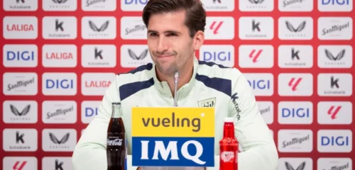Areso analiza la «situación irreal e incómoda» del Athletic y su transformación física