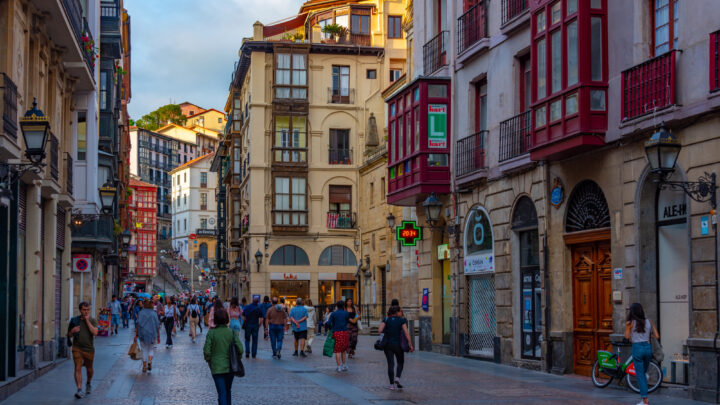 Las webs del comercio local de Bilbao aprueban por los pelos: los errores que hacen perder clientes
