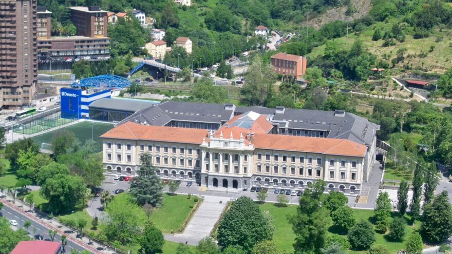 La Universidad de Deusto cierra el campus por la visita de Vito Quiles