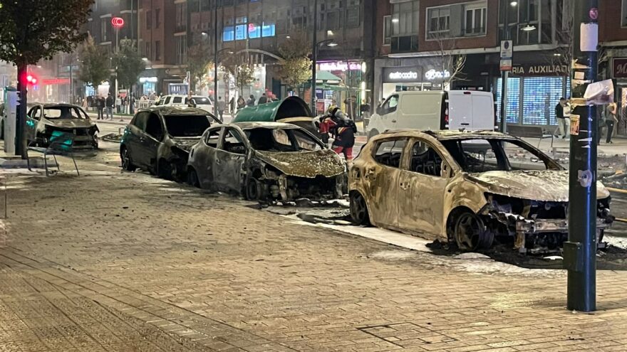 La imagen que dejó una noche de disturbios en Bilbao